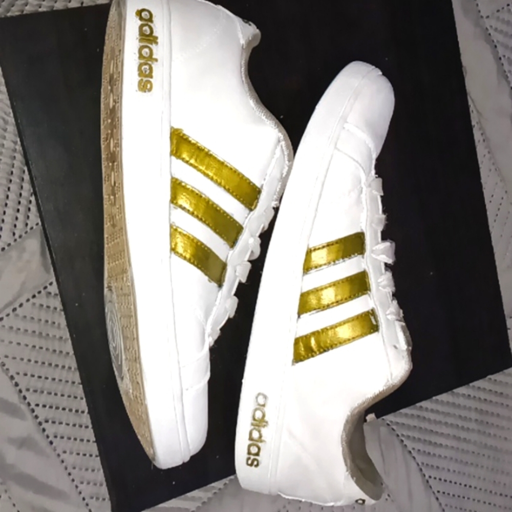 Adidas shoe artist Gold Edition (Rare)